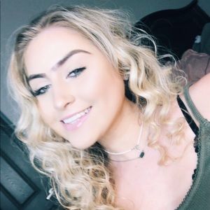 Meet your Posher, Lexi